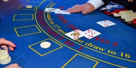 Live Blackjack με εκπλήξεις στο stoiximan.gr!